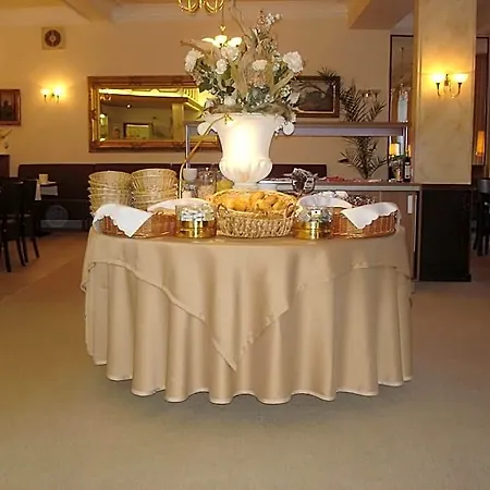 Rhein-hotel 2*