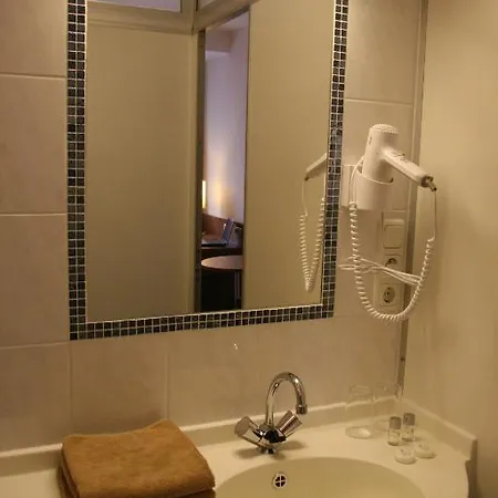 Rhein-hotel Ξενοδοχείο 2*